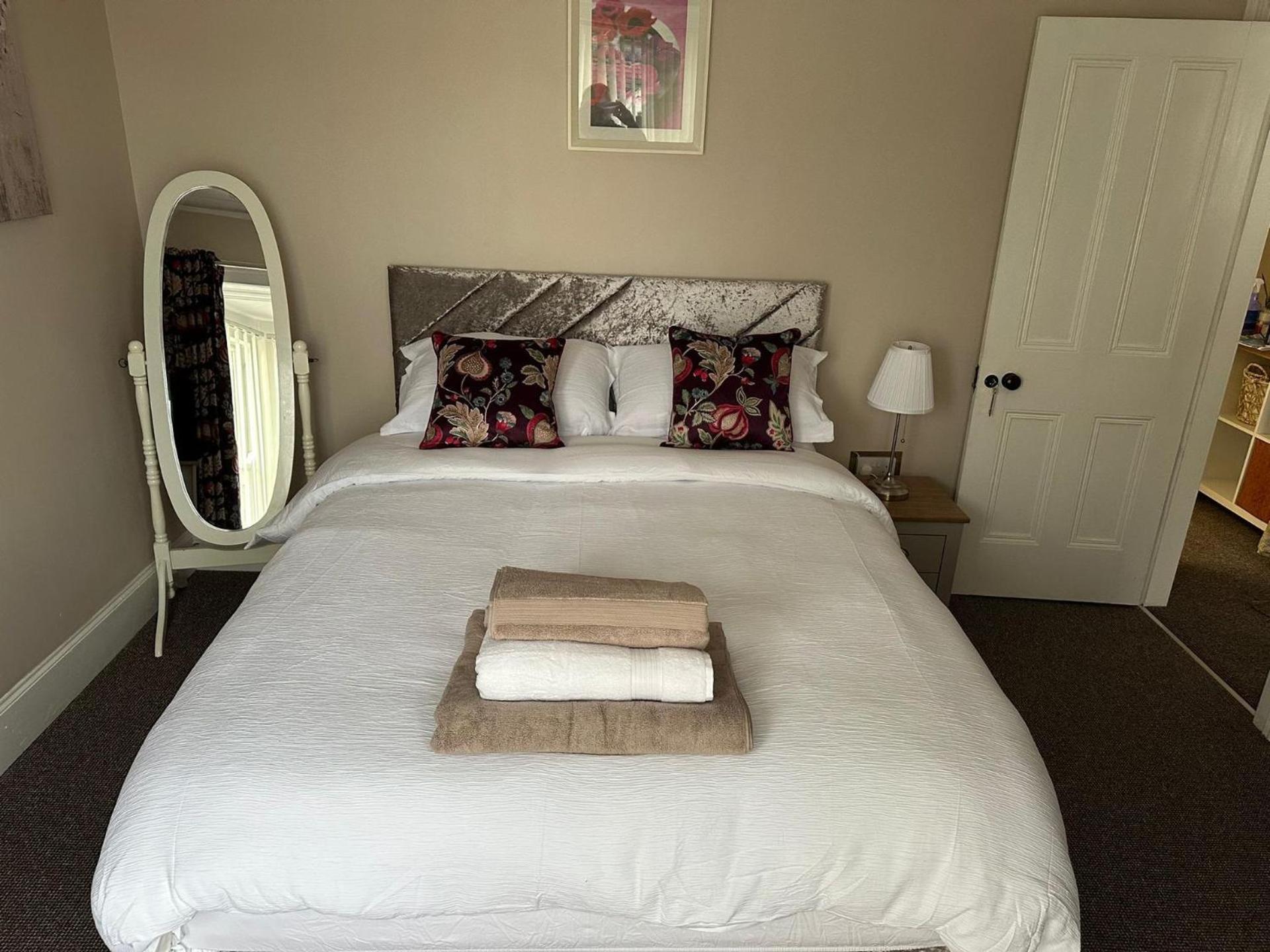 3 Bed Cozy Antrim Apartment With Great Views Ngoại thất bức ảnh